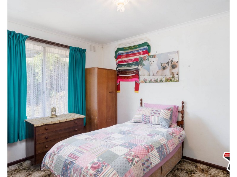 10 Meadowlark Lane, Mooroolbark VIC 3138