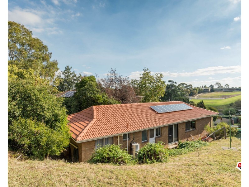 10 Meadowlark Lane, Mooroolbark VIC 3138