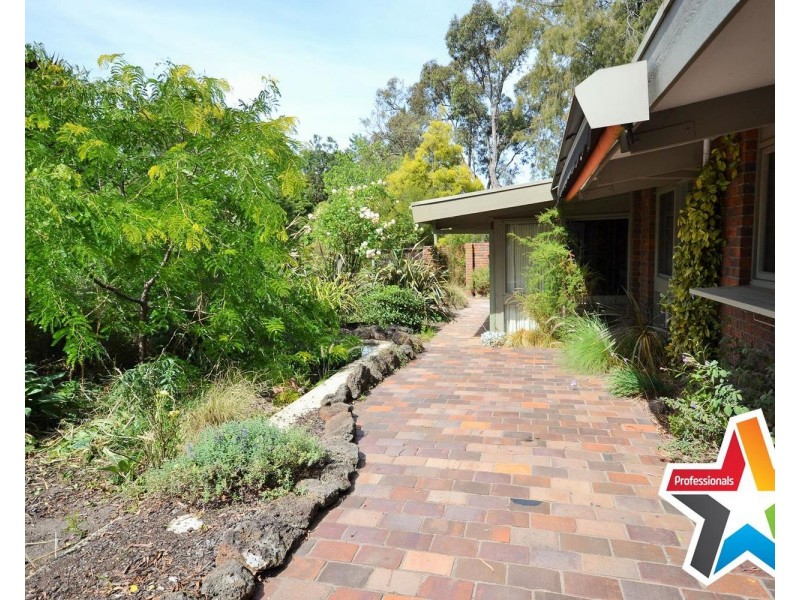 3 Ross Road, Croydon VIC 3136