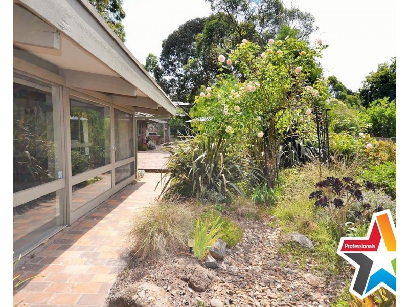 3 Ross Road, Croydon VIC 3136