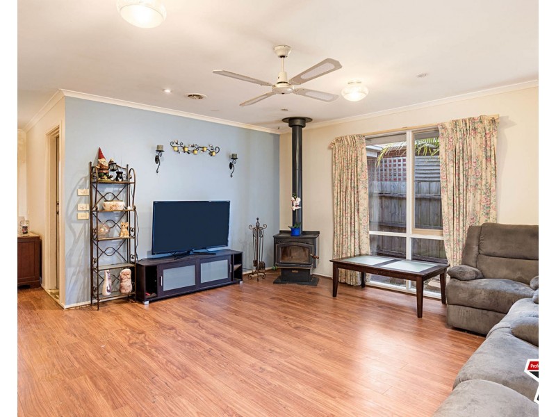 4 Sunnyridge Court, Chirnside Park VIC 3116