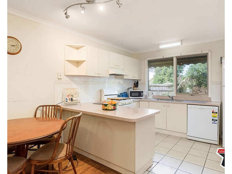 4 Sunnyridge Court, Chirnside Park VIC 3116