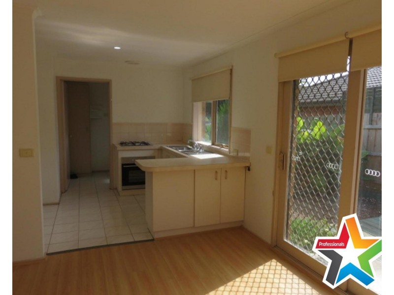3/12 Plumer Street, Croydon VIC 3136