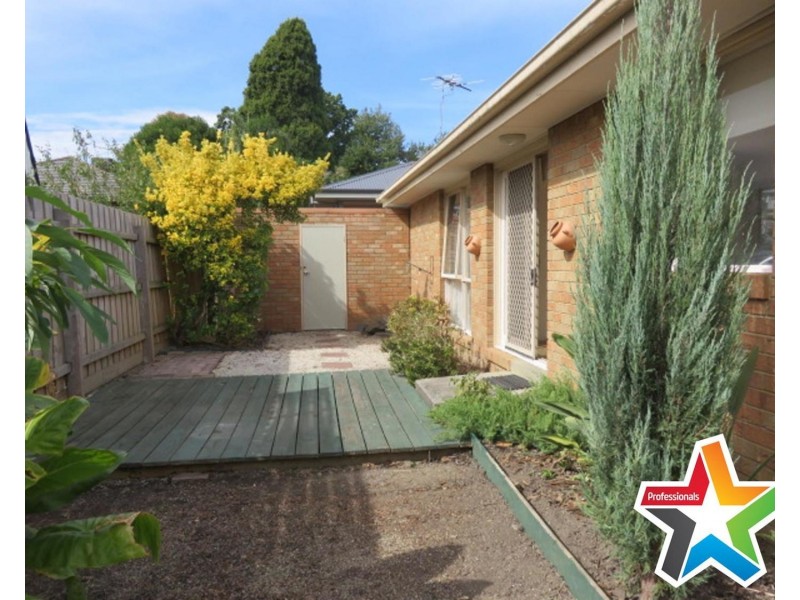 3/12 Plumer Street, Croydon VIC 3136