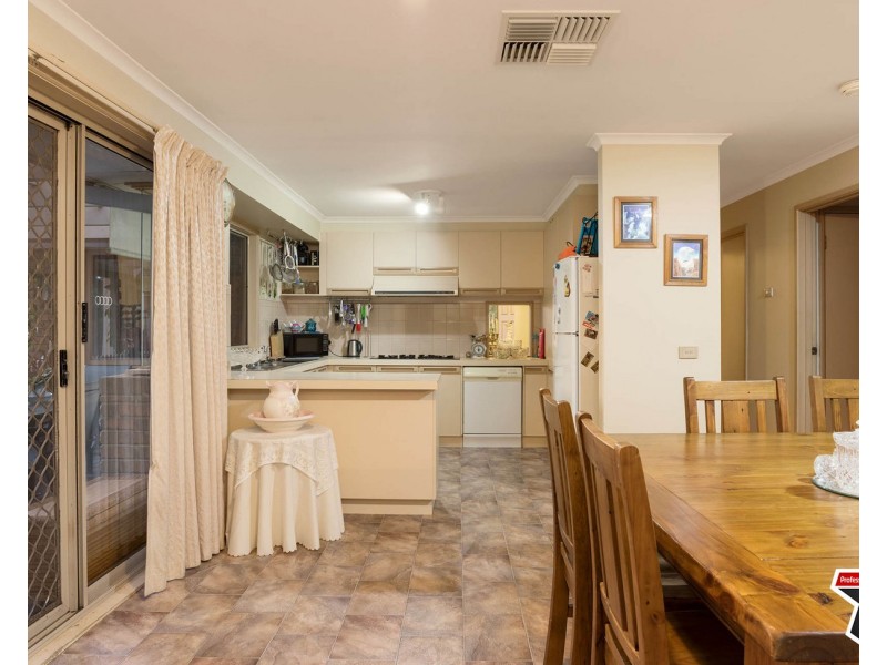 12 Wills Court, Mooroolbark VIC 3138