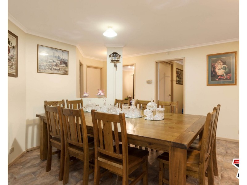 12 Wills Court, Mooroolbark VIC 3138