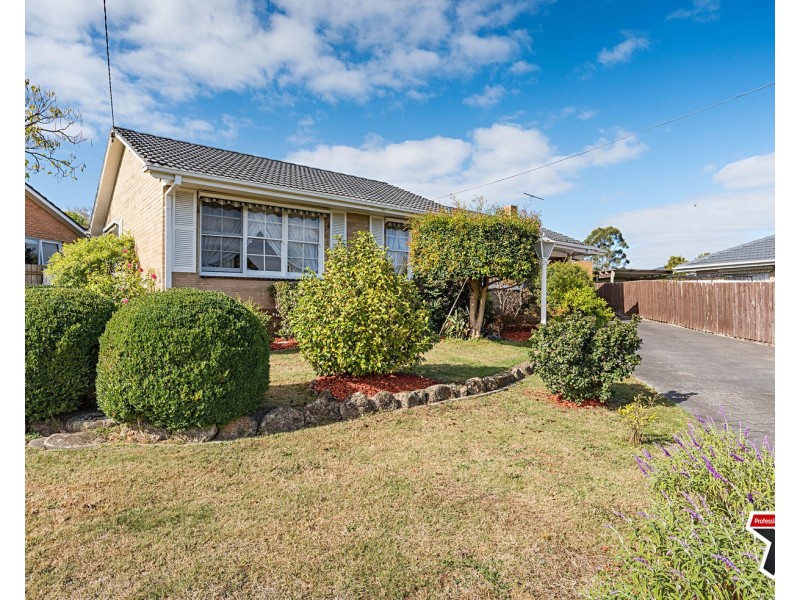 9 Greenville Street, Mooroolbark VIC 3138