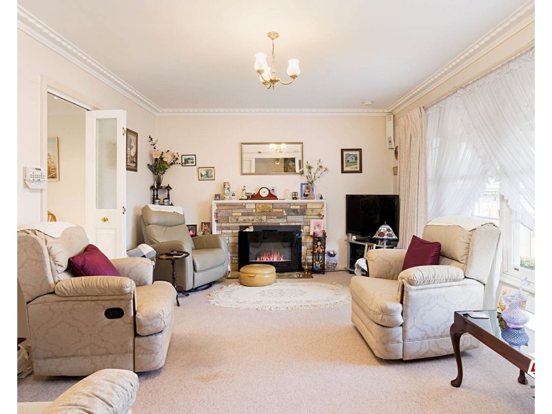 9 Greenville Street, Mooroolbark VIC 3138