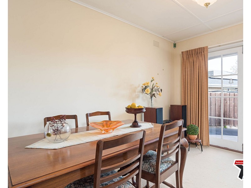 9 Greenville Street, Mooroolbark VIC 3138