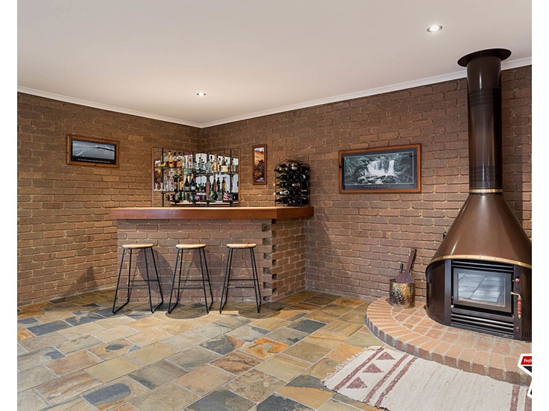 5 Sunburst Court, Mooroolbark VIC 3138