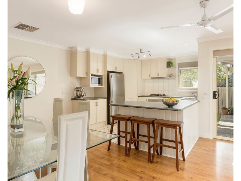 54a Esther Crescent, Mooroolbark VIC 3138