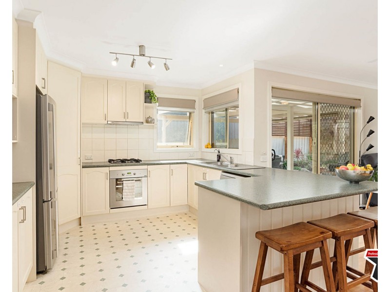 54a Esther Crescent, Mooroolbark VIC 3138