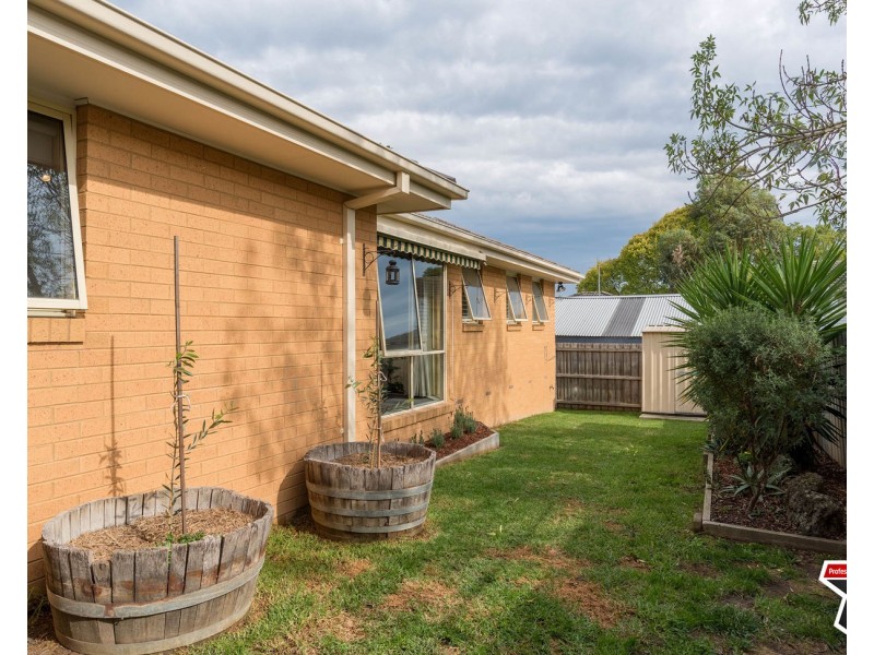 54a Esther Crescent, Mooroolbark VIC 3138