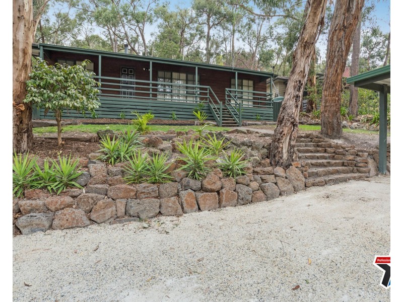 54 Commercial Road, Mount Evelyn VIC 3796