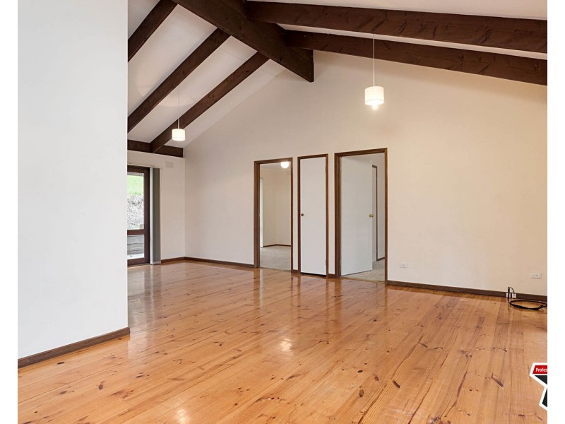 54 Commercial Road, Mount Evelyn VIC 3796