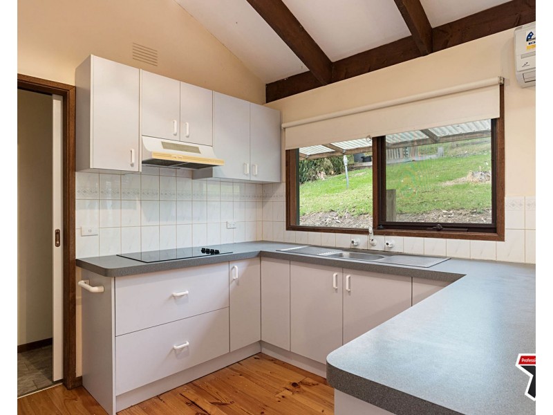 54 Commercial Road, Mount Evelyn VIC 3796