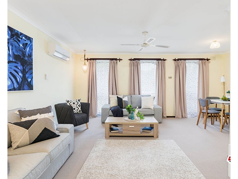 95 Esther Crescent, Mooroolbark VIC 3138