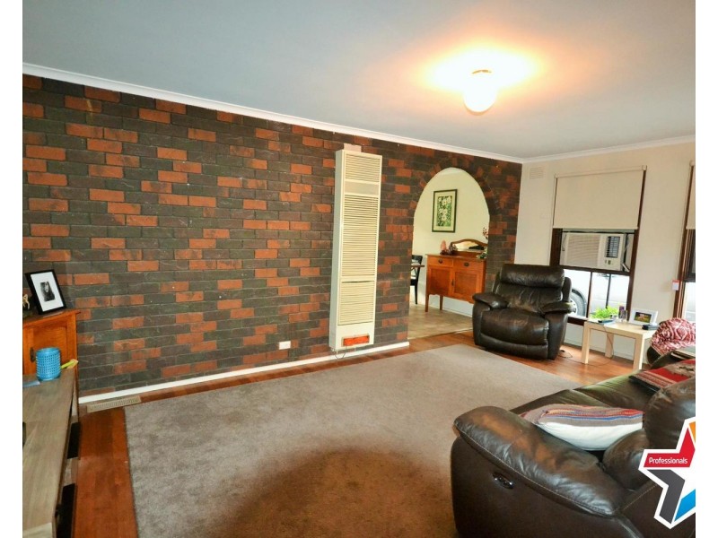 27 The Avenue, Montrose VIC 3765