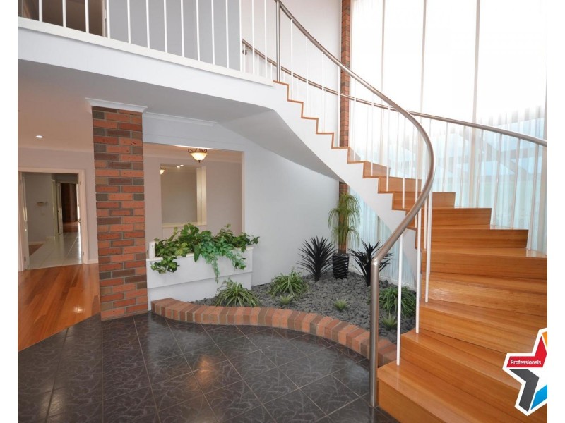 73 Partridge Way, Mooroolbark VIC 3138