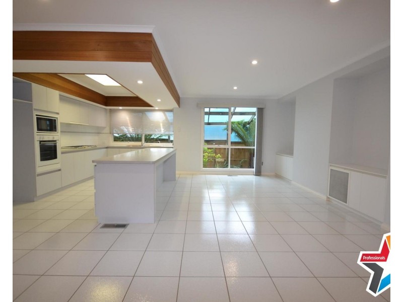 73 Partridge Way, Mooroolbark VIC 3138