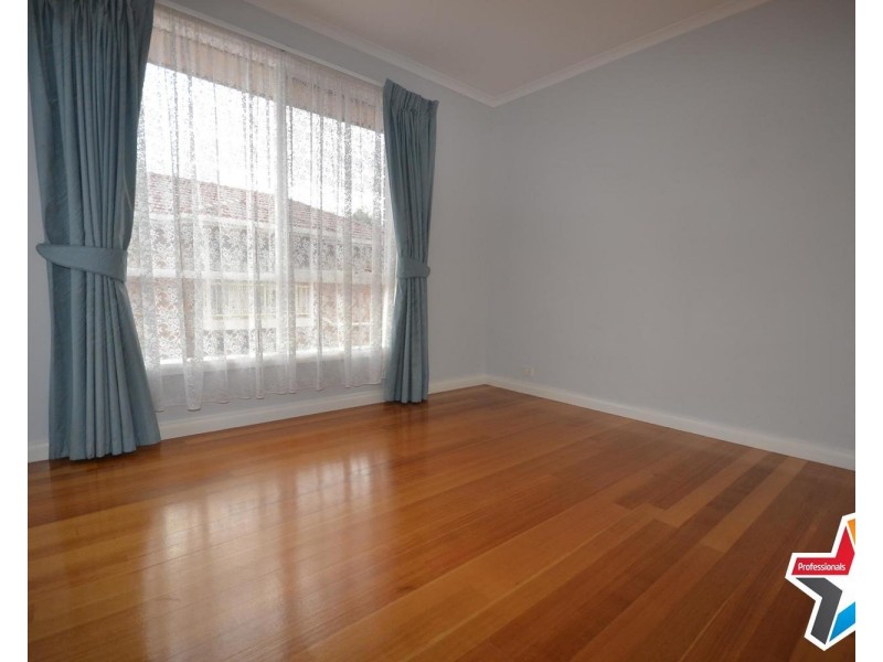 73 Partridge Way, Mooroolbark VIC 3138