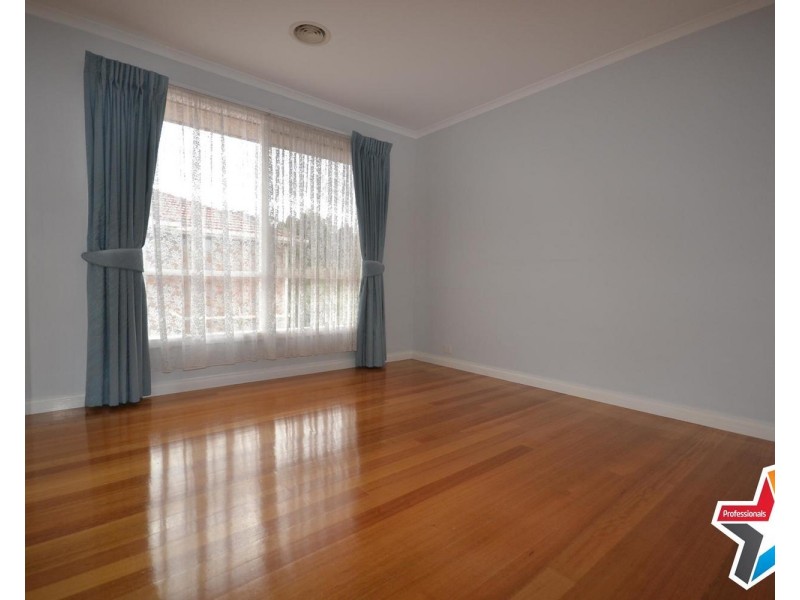 73 Partridge Way, Mooroolbark VIC 3138