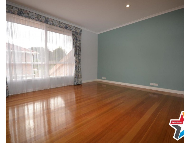 73 Partridge Way, Mooroolbark VIC 3138