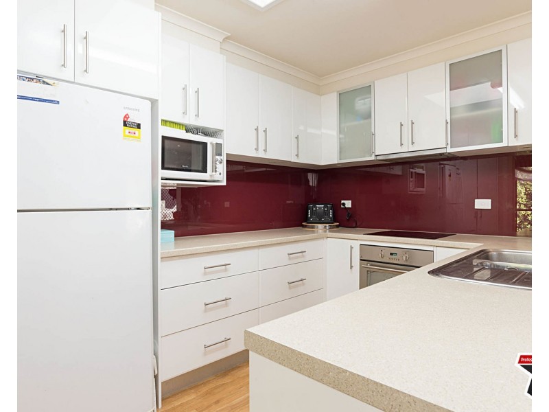 4 Bond Court, Croydon VIC 3136