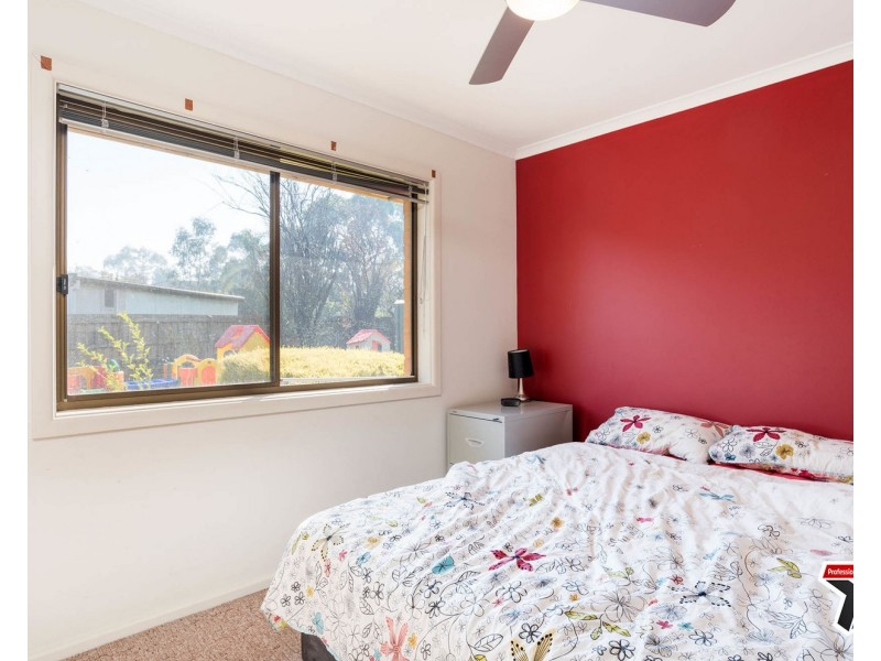 4 Bond Court, Croydon VIC 3136