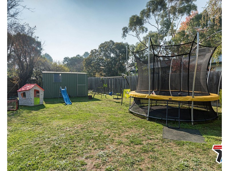 4 Bond Court, Croydon VIC 3136