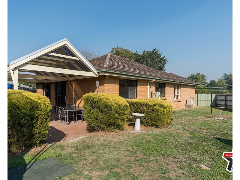 4 Bond Court, Croydon VIC 3136