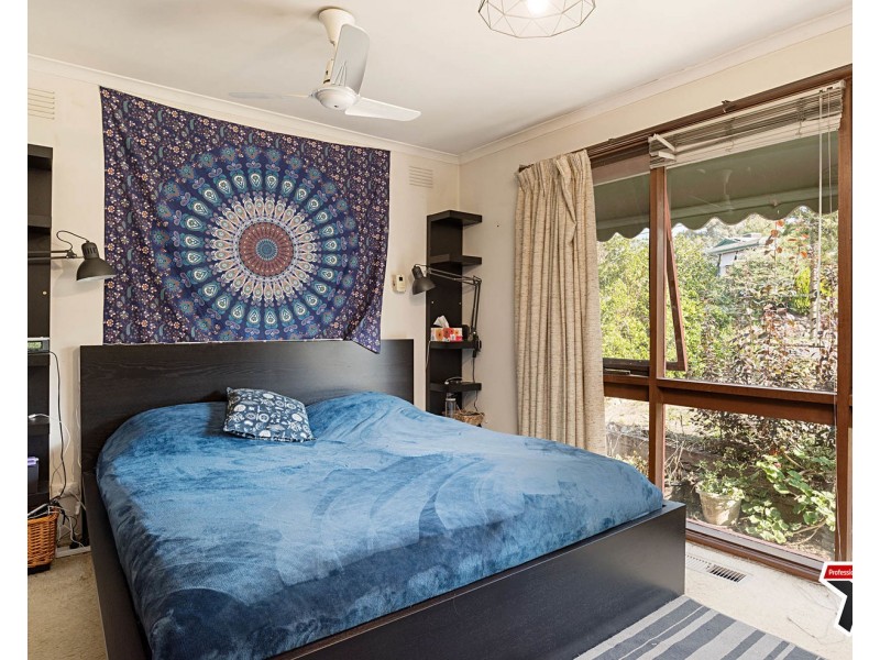 8 Lee Ann Crescent, Croydon VIC 3136