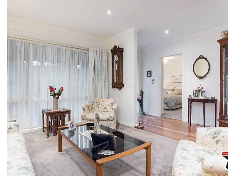 2b Lansell Road, Mooroolbark VIC 3138