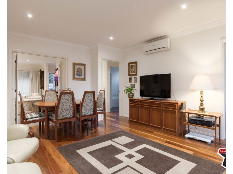 2b Lansell Road, Mooroolbark VIC 3138