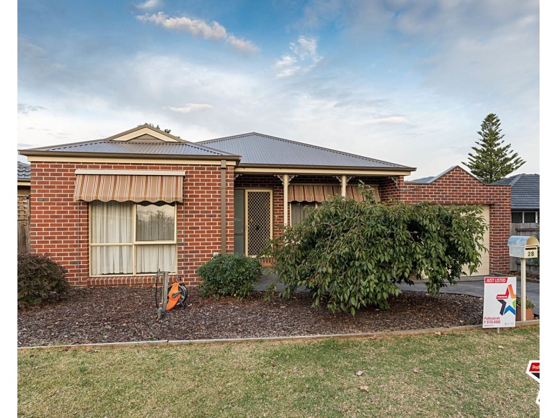 2b Lansell Road, Mooroolbark VIC 3138