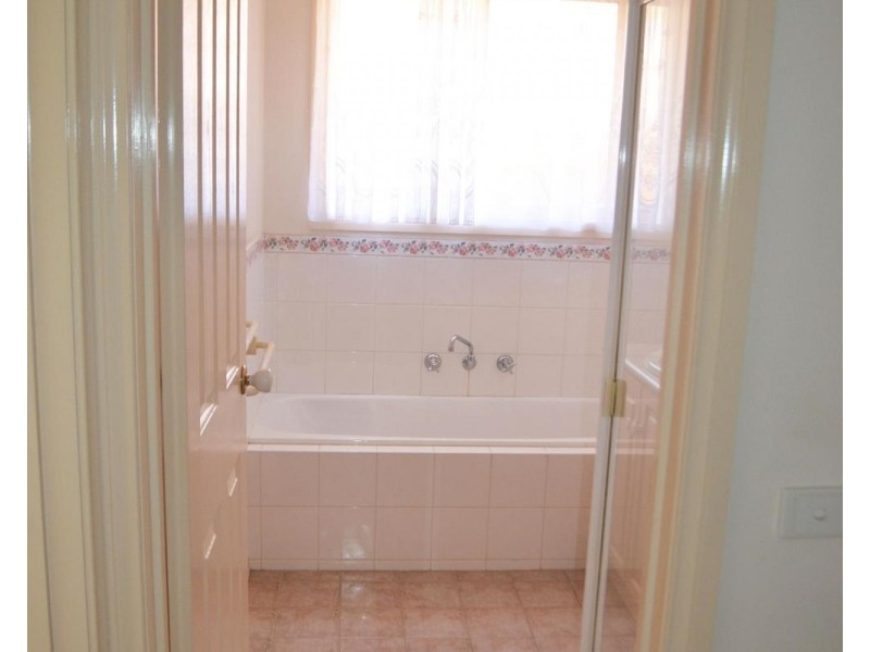 2/94 Mt Dandenong Road, Ringwood East VIC 3135