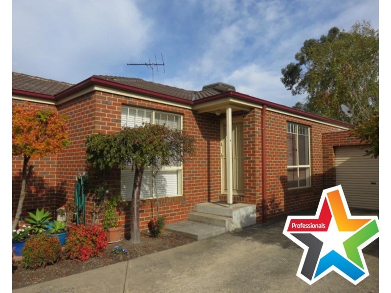 4/19 Luscombe Court, Kilsyth VIC 3137