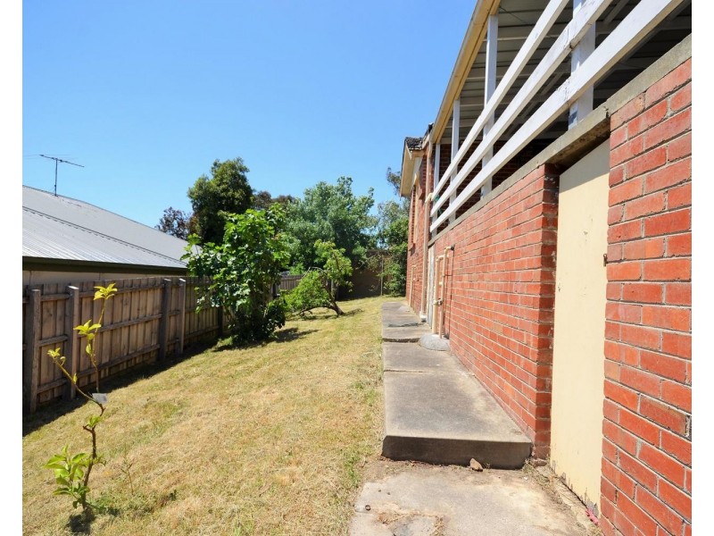 1/30 Felix Grove, Mooroolbark VIC 3138