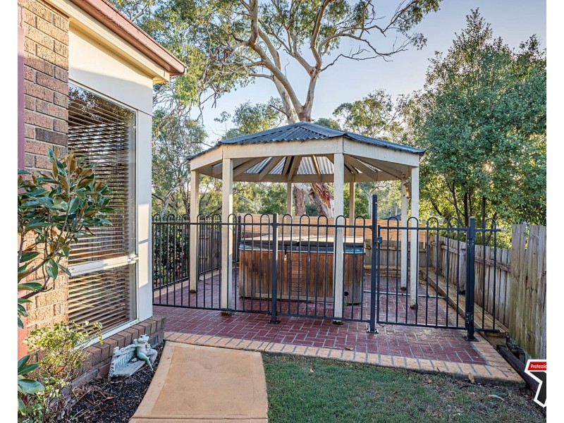 10 Carmella Close, Chirnside Park VIC 3116