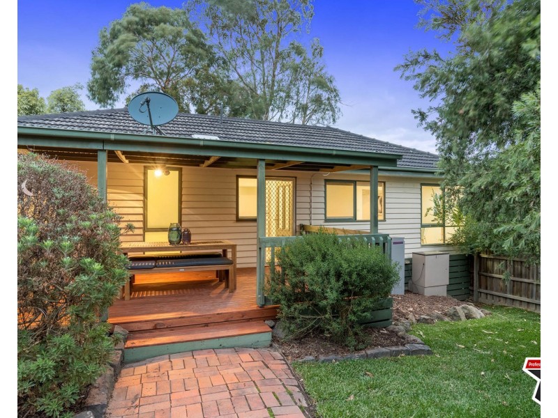 1/18 Carawa Street, Mooroolbark VIC 3138