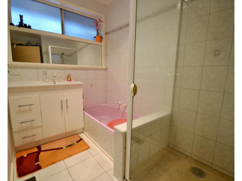 12 Larbert Road, Mooroolbark VIC 3138