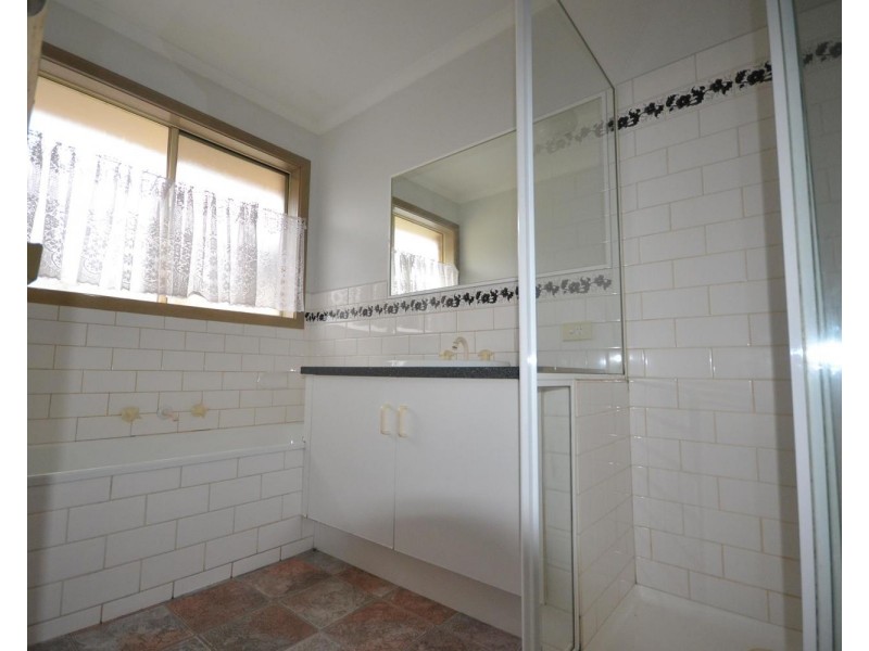 1/6 Mount View Parade, Mooroolbark VIC 3138