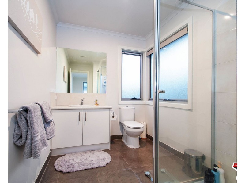 2 Prestige Close, Mooroolbark VIC 3138