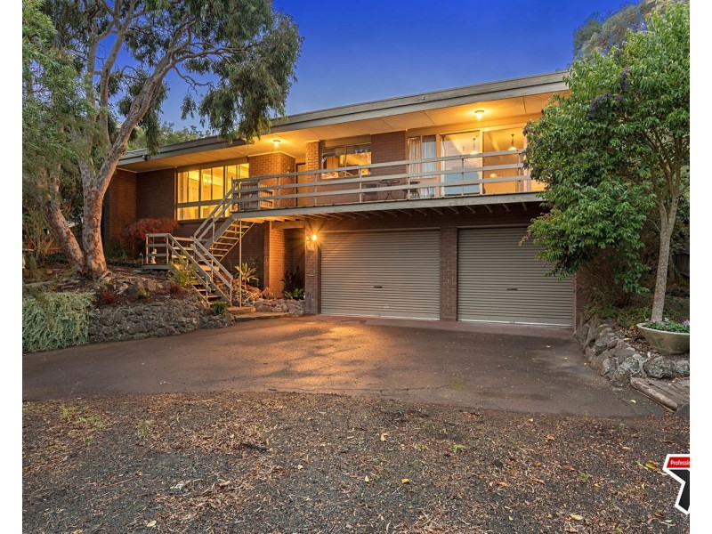 18 The Parkway, Chirnside Park VIC 3116