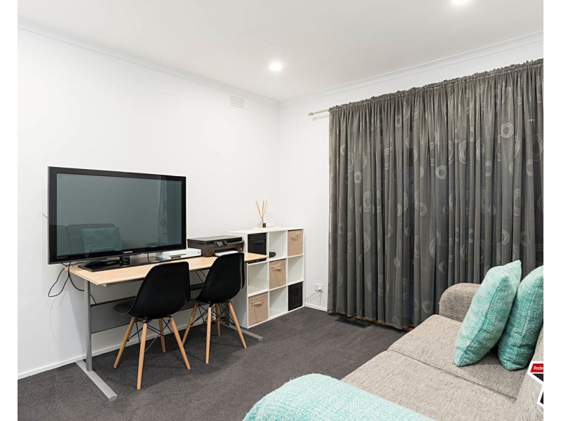 220 Manchester Road, Mooroolbark VIC 3138