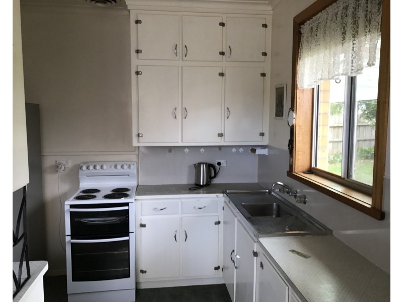 2 McInnes Crescent, Churchill VIC 3842