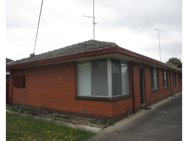 2/33 Hopetoun Avenue, Morwell VIC 3840