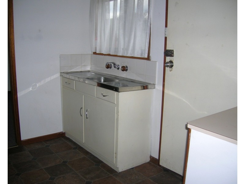 1/105 Elgin Street, Morwell VIC 3840