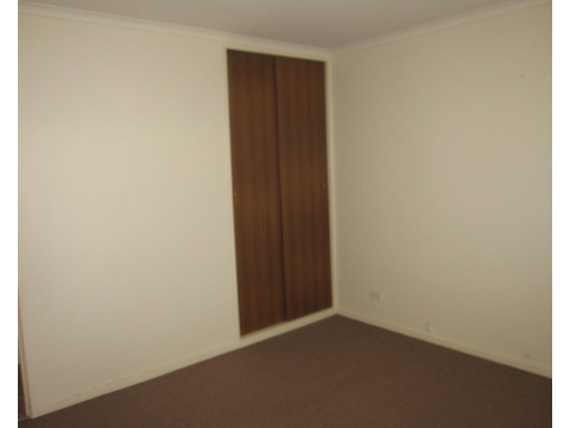 2/33 Hopetoun Avenue, Morwell VIC 3840