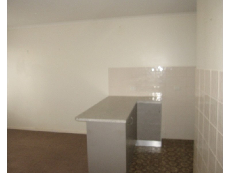 2/33 Hopetoun Avenue, Morwell VIC 3840